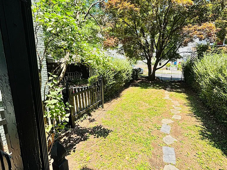 551 Park Pl — Photo 25