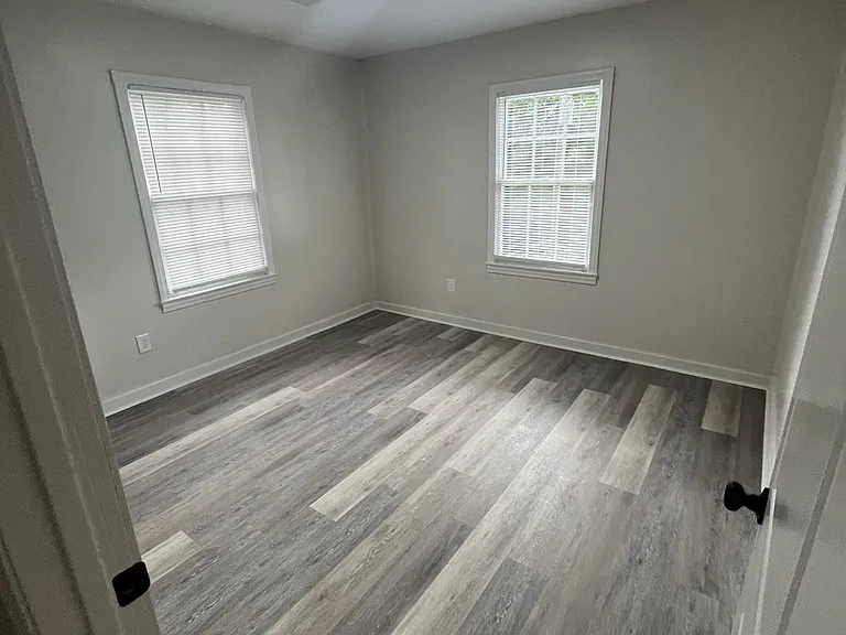 7313 Paris Ave — Photo 9