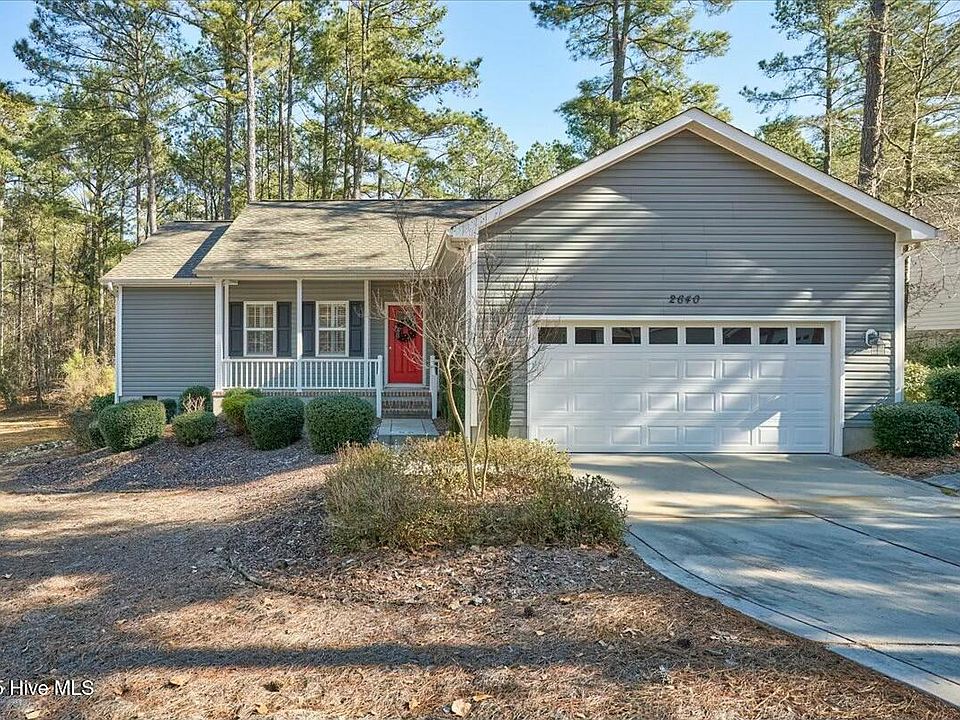 1st image of 2640 Longleaf Dr SW
