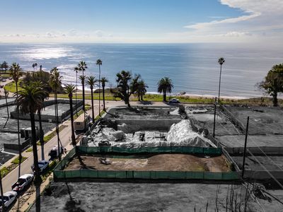 327 Swarthmore Ave, Pacific Palisades, CA, 90272