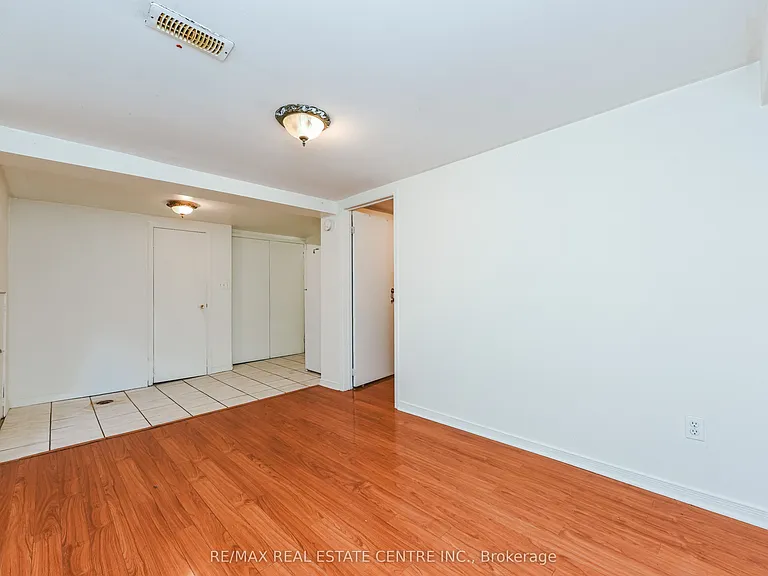 45 Autumn Blvd #LOWER — Photo 18