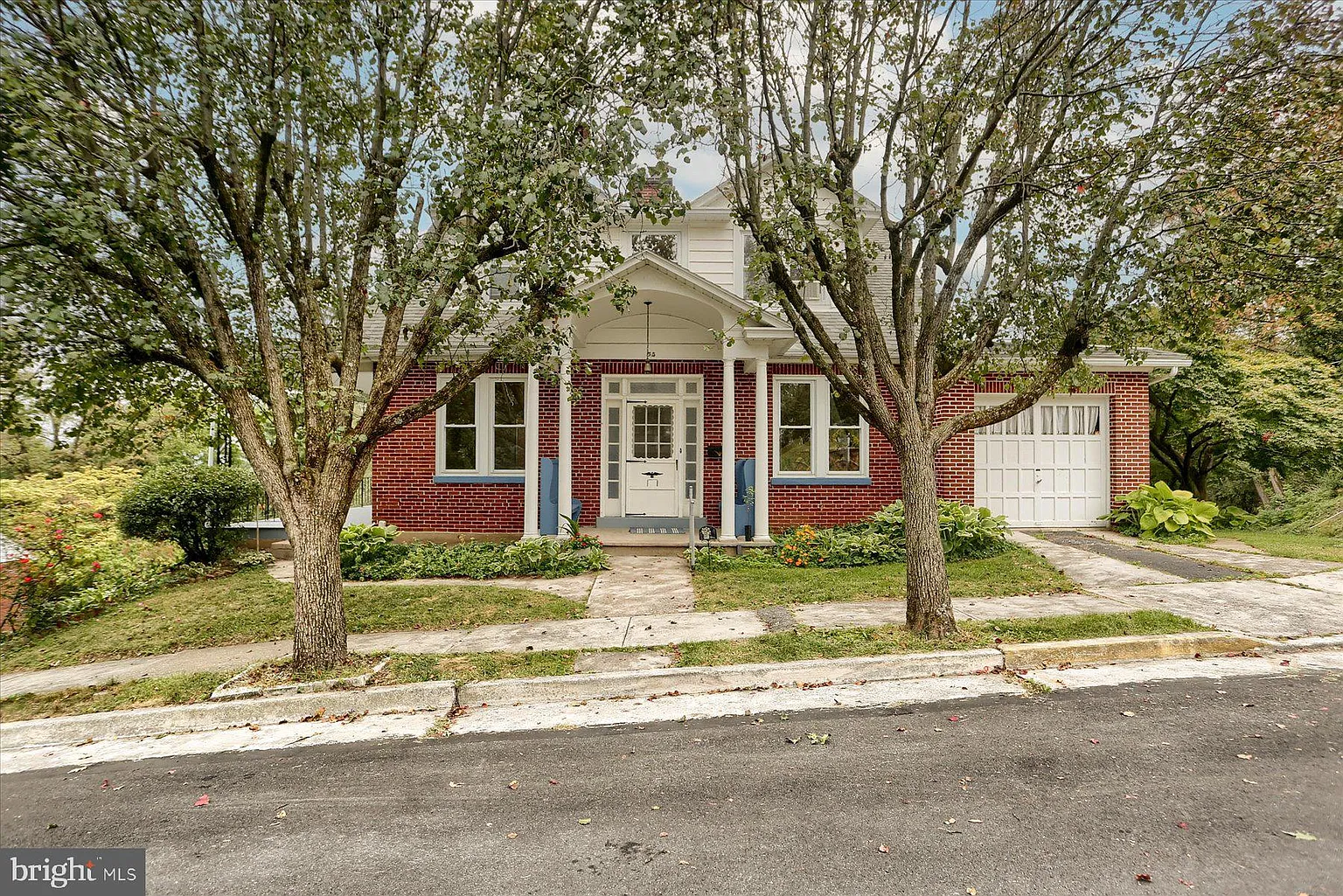 54 Fort St photo 1