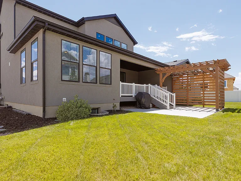 11708 Engelmann Dr — Photo 11