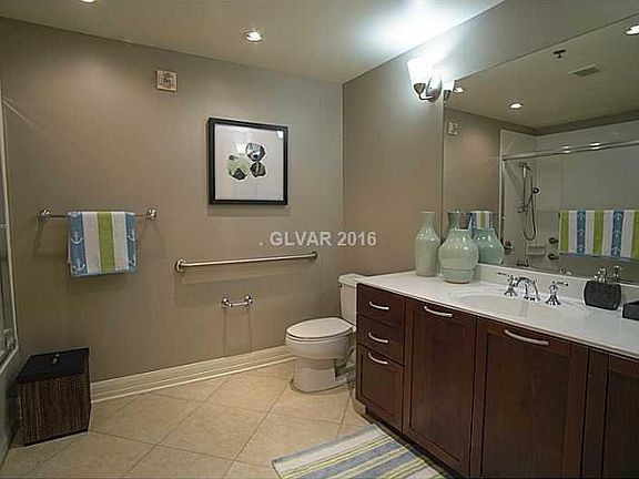4th image of 150 N Las Vegas Blvd #809