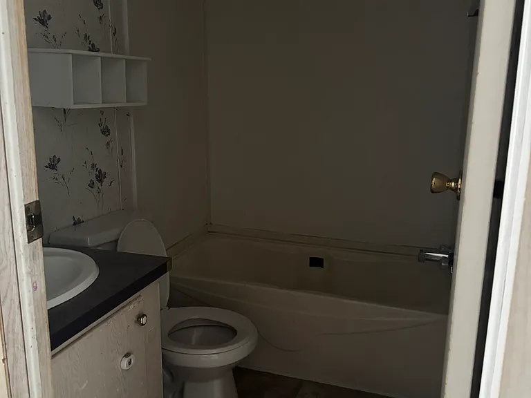 416 W Justice Rd — Photo 13