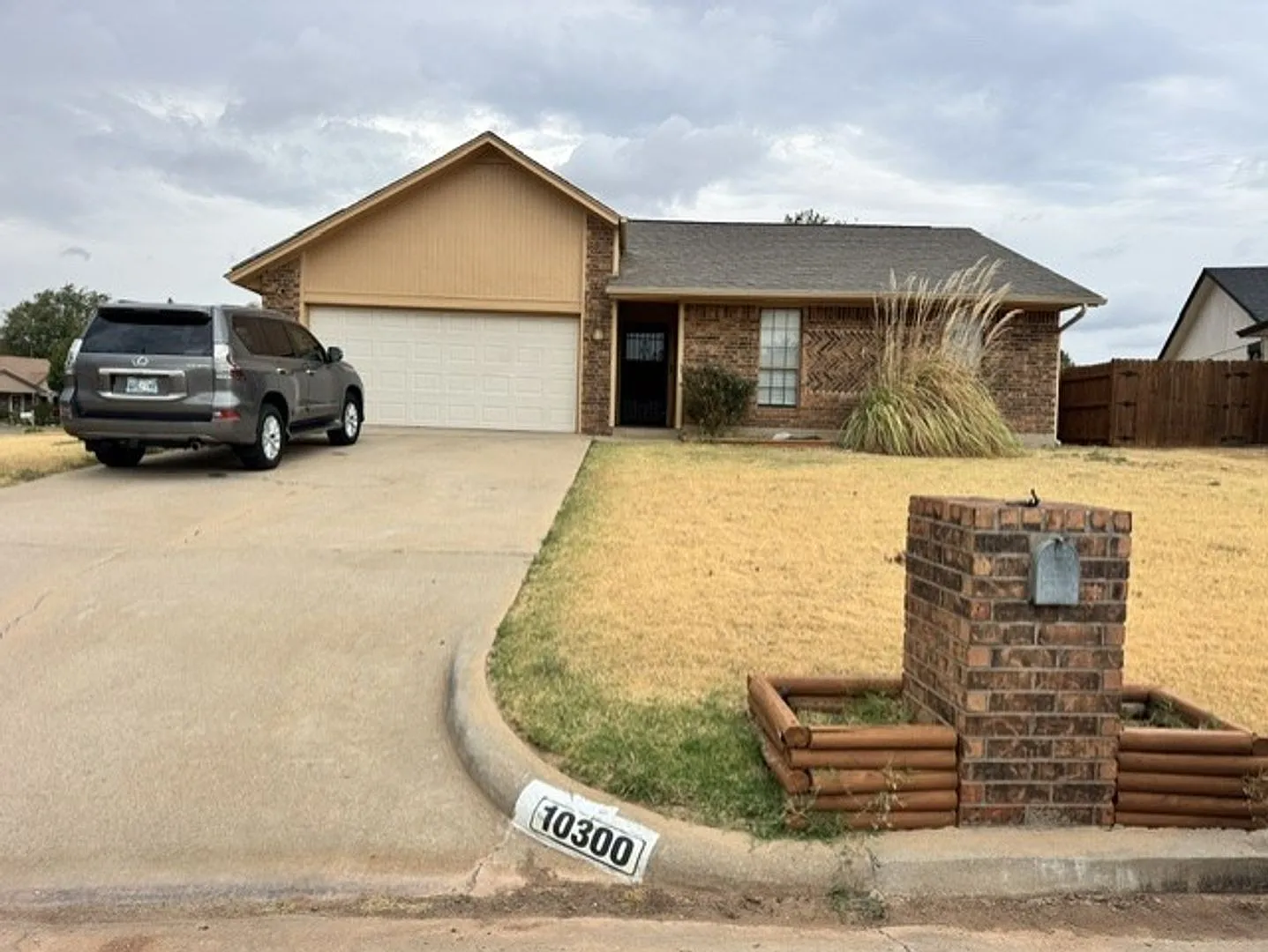 3 bed 2 bath home ready for move in, South Oklahoma City, Moore Schools! — Photo 1