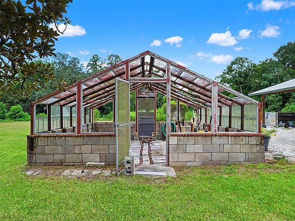 5th image of 255 BENES ROAD