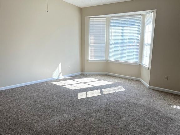 5th image of 1458 Sheridan Point