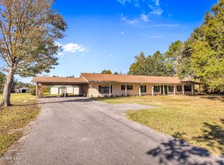 10113 Jordan Rd, Ocean Springs, MS 39565