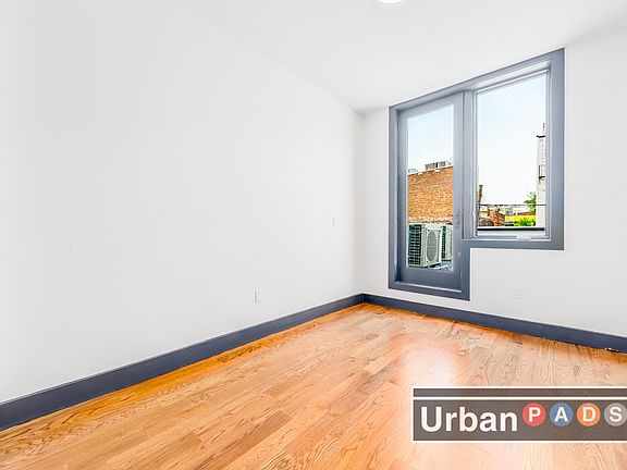 3rd image of 893 Willoughby Ave #2A