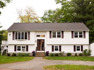 36 County Rd, Burlington, MA 01803