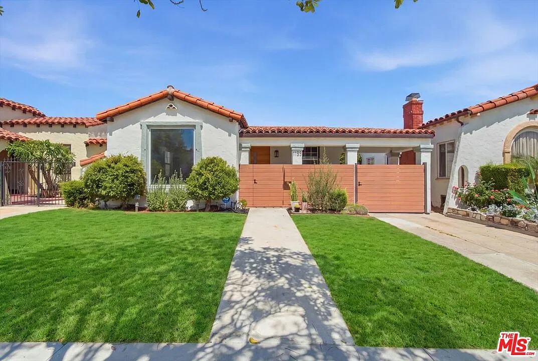 3 bed, 2.0 bath, 1618 sqft, $4,000 — Photo 4
