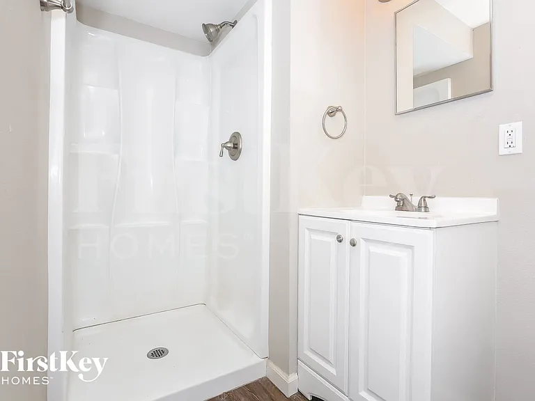 716 N Bruce St — Photo 9