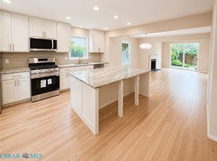 8 Heatherfield Ct #8, Kilmarnock, VA 22482