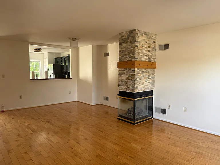 120 Spruce Ct — Photo 4