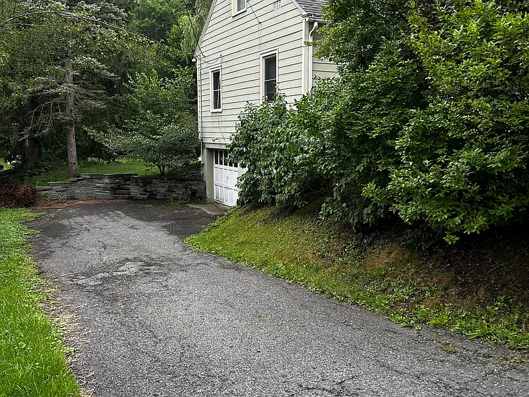 304 Worth St — Photo 3