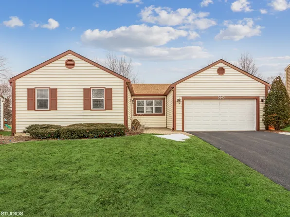 2043 University Dr, Naperville, IL 60565