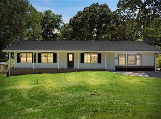 865 Old Tucker Rd, Stone Mountain, GA 30087