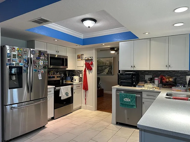 818 Mendoza Dr — Photo 23