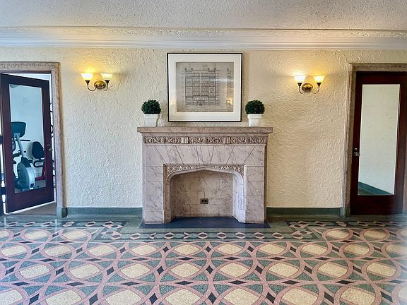 4th image of 1236 E Madison Park APT 1E