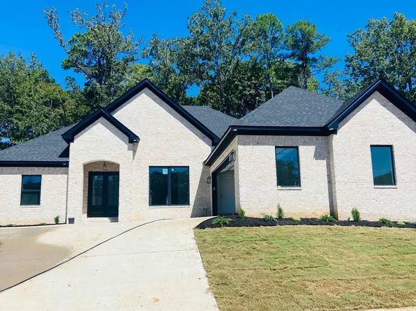 2602 Hurricane Gardens Dr, Bryant, AR 72022