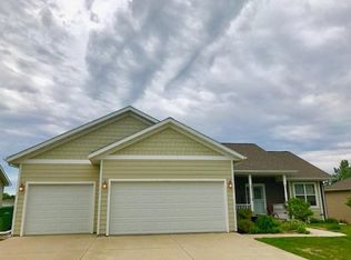 1817 Overlook Ridge Rd, Brookings, SD 57006