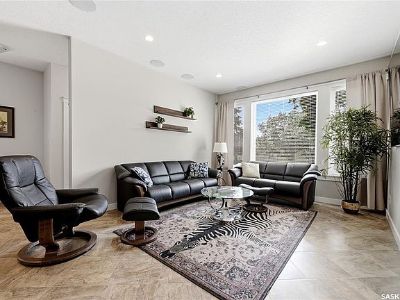 4th image of 2871 Garnet STREET