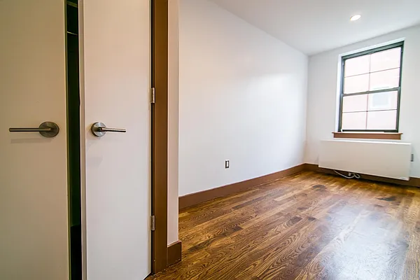 Rented by Nooklyn NYC LLC | media 68