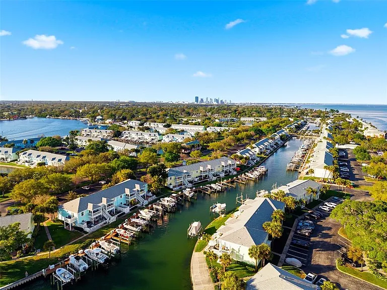 5174 Beach Dr SE #D — Photo 41