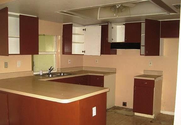 5th image of 205 SW 22nd St