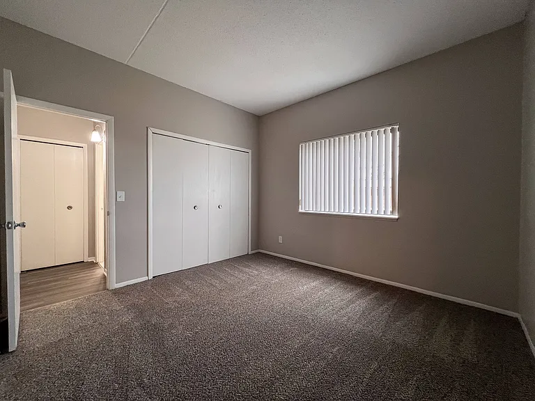 Huntington Green Apartments — Photo 72