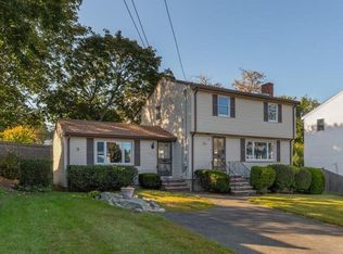 8 Cottage St, Salem, MA 01970
