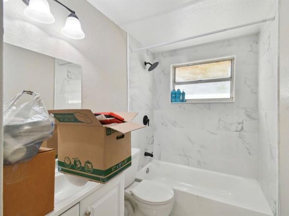 tampa-florida-82242378 picture