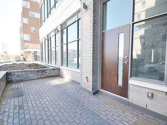 5th image of 200 Sackville St #106