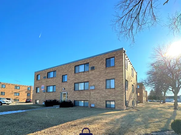 2104 3rd Ave SE, Aberdeen, SD 57401