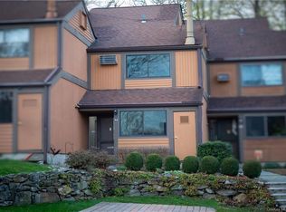 32 Round Hill Rd, Dobbs Ferry, NY 10522