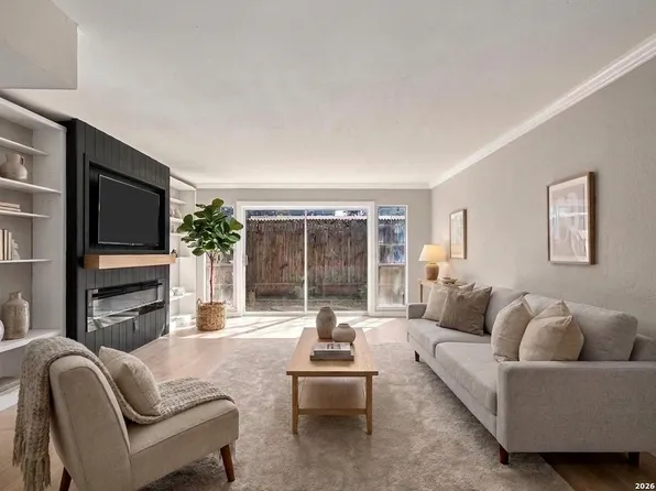 1045 Shook Avenue #145H, Olmos Park, TX 78212