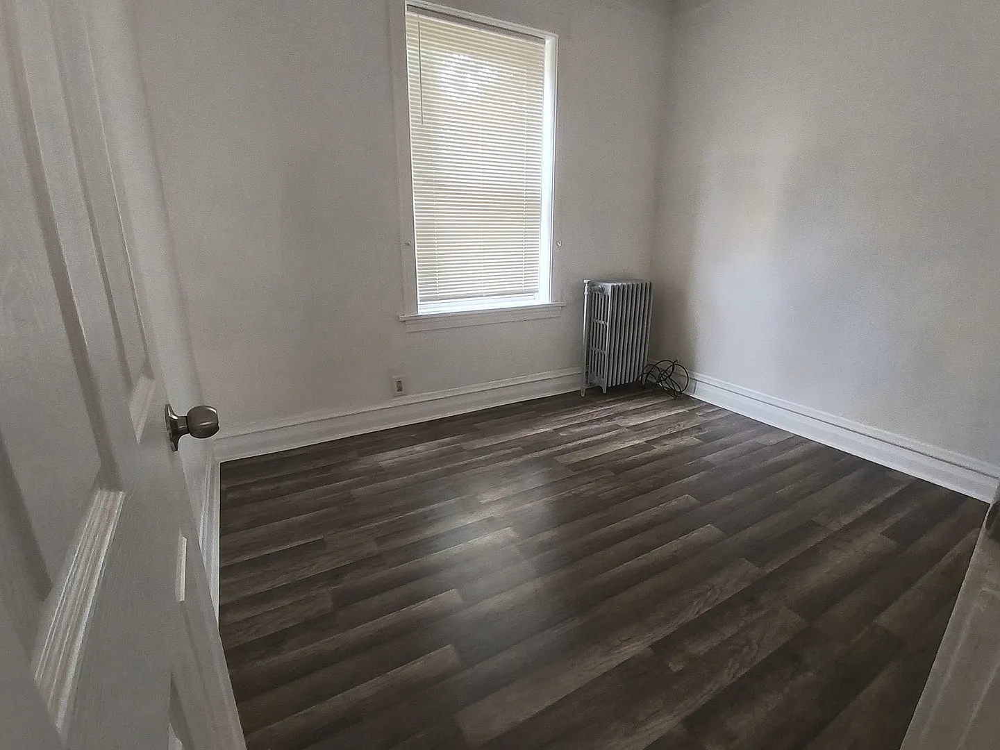 3 bed, 1100 sqft, $1,400 — Photo 4