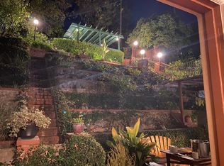 3719 Prestwick Dr, Los Angeles, CA 90027