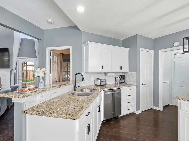 537 Purdue Dr — Photo 15