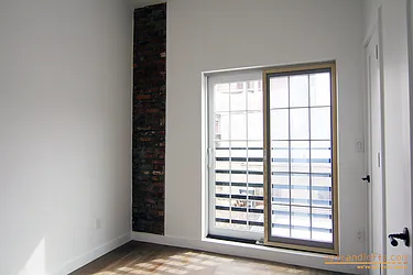 Rented by aptsandlofts.com