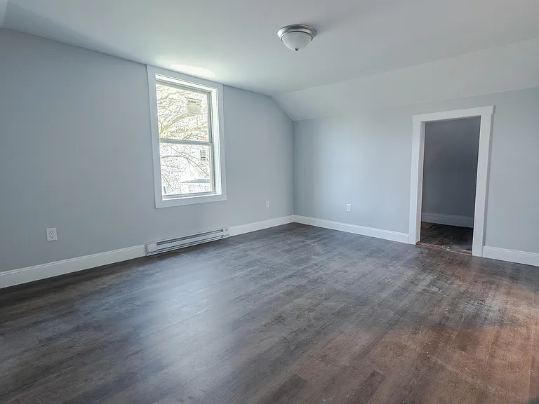 129 Jackson St — Photo 5