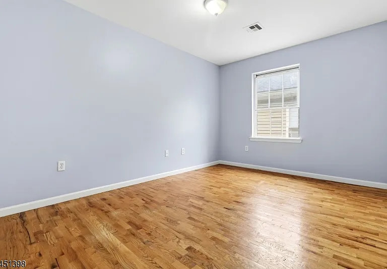 83 Farley Ave — Photo 11