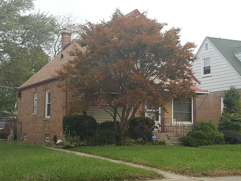 2nd image of 24 164th St