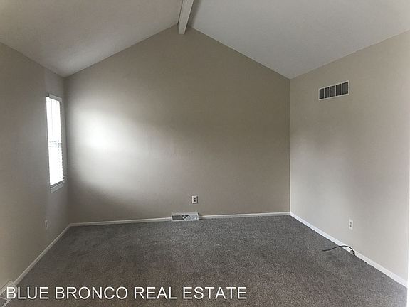 5th image of 517 NE Fernwood Cir