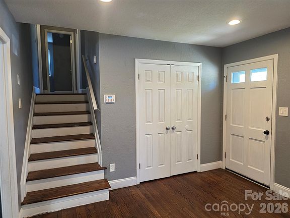 2nd image of 1524 Pondella Dr