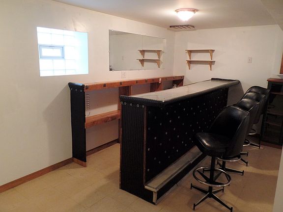 5th image of 7808 S Eberhart Ave