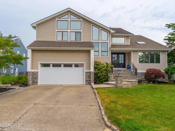 3287 Long Point Drive, Toms River, NJ 08753