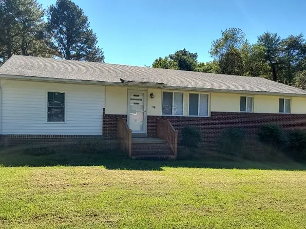 41 Mackey Dr, Warsaw, VA 22572