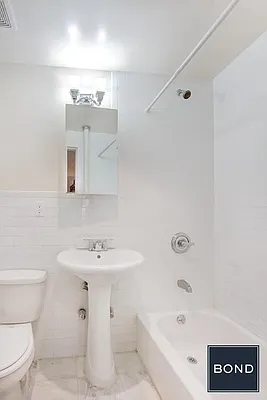 Rented by Bond New York | media 9